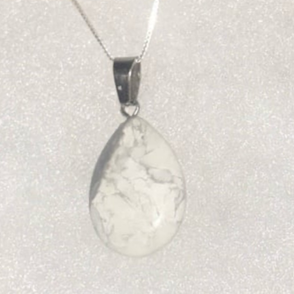 Howlite tear drop sterling silver 16” necklace
